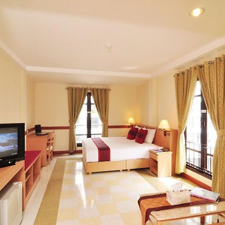 The Ecotel Bangkok Esterno foto
